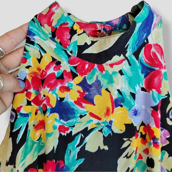 RARE VINTAGE 90s R.J. STEVENS Floral Peekaboo Back Floral Culotte Jumpsu… - Picture 5 of 16